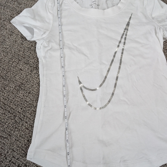 Nike Kids Outfit Set White T-Shirt And Black Leggings - Picture 5 of 8